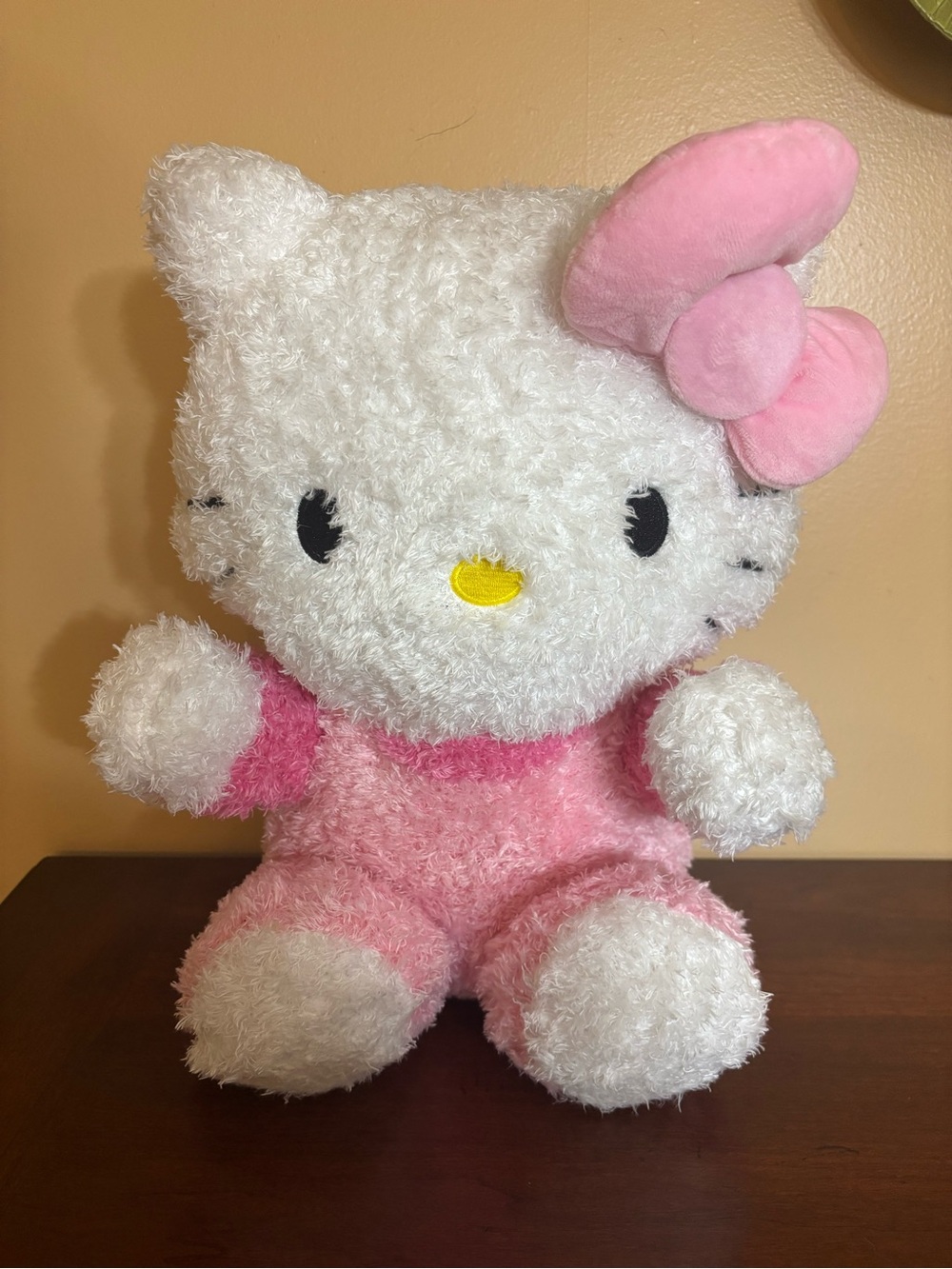 Hello Kitty Plush - White with Pink Bow and Outfit